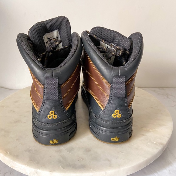 Nike Woodside 2 High Duck Boot - Picture 5 of 8